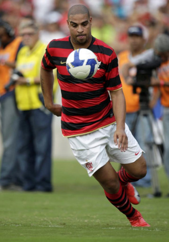 Adriano, en un partido con el Flamengo.