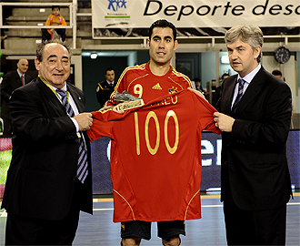 Andreu ya recibió un homenaje en su partido 100.
