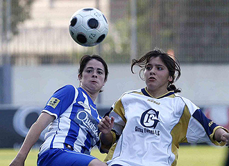 Una jugadora del Espanyol femenino durante una competición