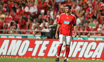 Jos Antonio Reyes con la camiseta del Benfica.