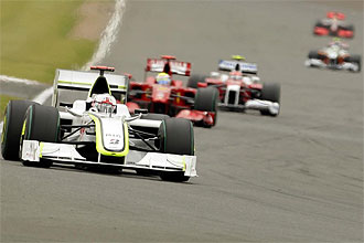 Varios monoplazas durante el pasado Gran Premio de Gran Bretaa.