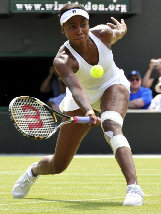 Venus Williams durante su partido de segunda ronda en Wimbledon.