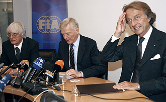 Ecclestone, Mosley y Montezemelo durante una de las reuniones entre FIA y FOTA