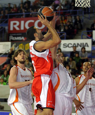 Javi Rodrguez ya es nuevo jugador del Bilbao Basket.