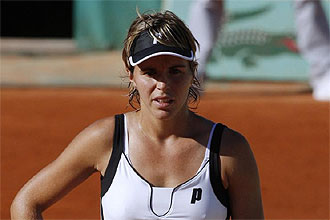 Mara Jos Martnez, con gesto serio durante un partido de la pasada edicin de Roland Garros.