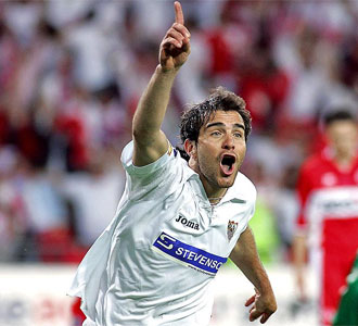 Enzo Maresca celebra un gol con la camiseta del Sevilla la pasada temporada