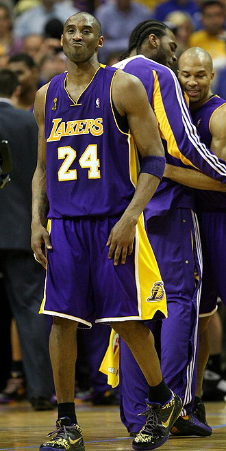 Kobe Bryant durante un partido con los Lakers