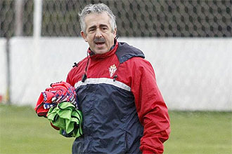 Manolo Preciado, durante un entrenamiento del Sporting.