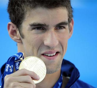Phelps, con su medalla de oro