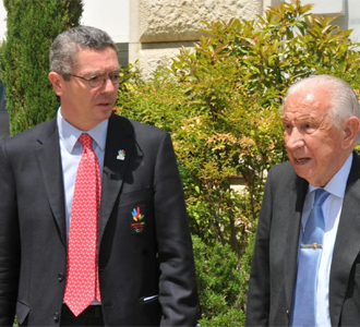 Alberto Ruz-Gallardn, con Juan Antonio Samaranch, en la reunin del COI en Lausanna