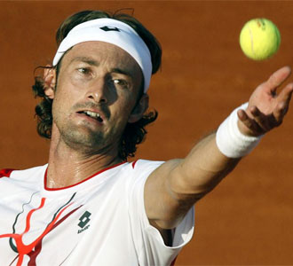 Juan Carlos Ferrero, duraante la disputa de la final del torneo de Umag (Croacia) ante el ruso Nicolay Davydenko