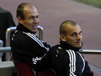 Robben y Sneijder en Anfield.