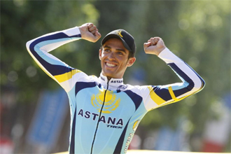 Alberto Contador celebra una victoria.