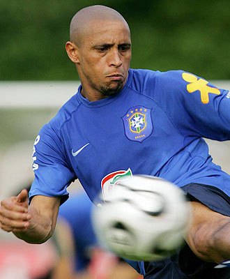 Roberto Carlos, durante uno de sus ltimos entrenamietnos con Brasil.