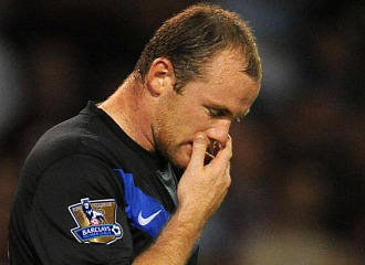 Rooney se lamenta en el partido ante el Burnley.