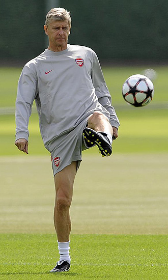 Arsne Wenger, durante un entrenamiento del Arsenal.