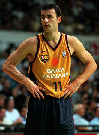 Milan Gurovic con la camiseta del Bara