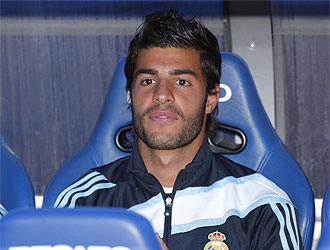Miguel Torres, en el banquillo en un partido del Real Madrid.