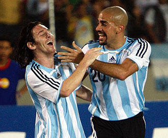 Vern y Messi durante un partido de Argentina