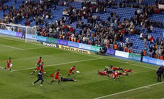 Los jugadores del Real Unión celebran la eliminación del Real Madrid en Copa la pasada campaña.
