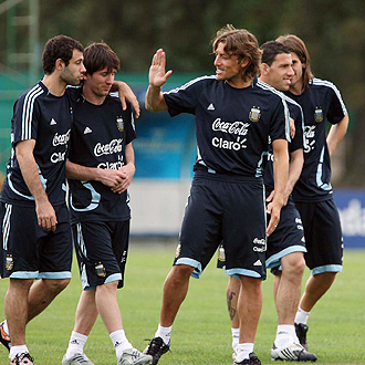 Mascherano, Messi, Heinze, Maxi Rodrguez y Gago, durante un entrenamiento de la albiceleste