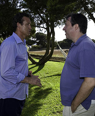 Valdano charla con Santiago Segurola durante la entrevista