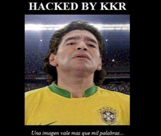 La imagen hackeada de Diego Armando Maradona con la camiseta de la selección brasileña.