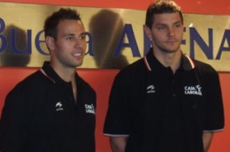 Carl English y Vladimir Micov, en su presentacin como jugadores del Baskonia.