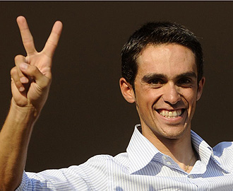 Alberto Contador en su llegada a Pinto tras ganar el Tour