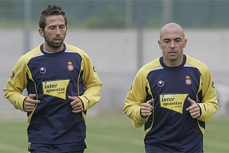 Tamudo y De la Pe�a, durante un entrenamiento del Espanyol