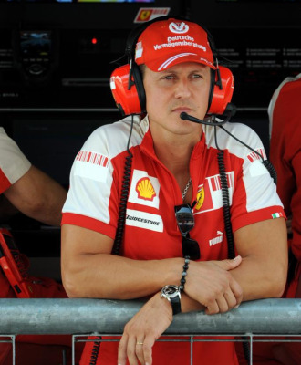 Michael Schumacher, el el 'box' de Ferrari.