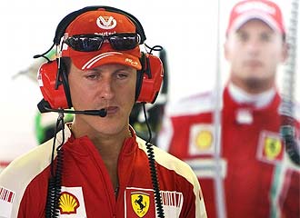 Schumacher podr�a volver al 'gran circo' en 2010.