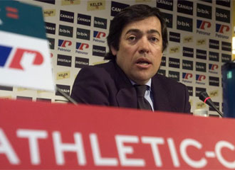 Fernando Garca-Macua, presidente del Athletic, en una rueda de prensa