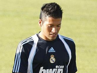 Ezequiel Garay, durante un entrenamienton del Real Madrid.
