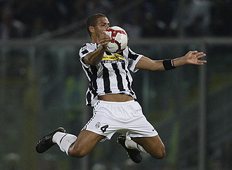 Felipe Melo jugando con la Juventus