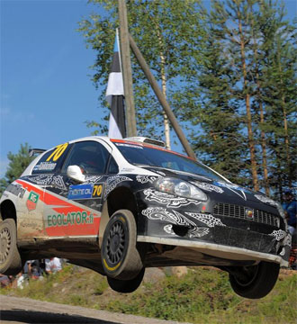 Kimi Raikkonen disput el Rally de Finlandia con un Fiat