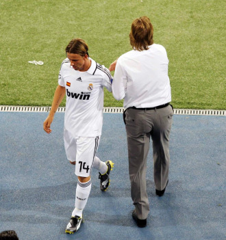 Guti y Schuster, en un partido del Real Madrid de la temproada 2008/2009.