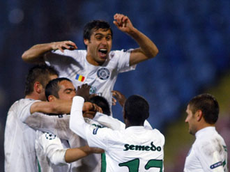 Los jugadores del Unirea celebran el gol del empate.