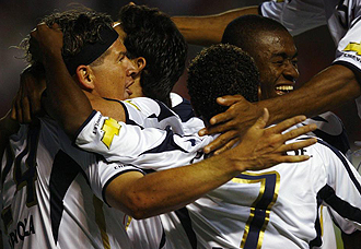 Los jugadores del Liga de Quito celebrando un gol