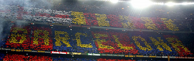 Mosaico de los seguidores del Barcelona en el Camp Nou.