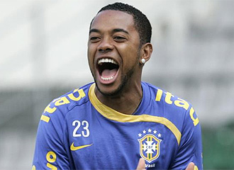 Robinho, en un entrenamiento con Brasil.