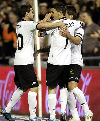 Villa, Mata y Pablo Hernández doblegaron al Zaragoza con sus goles