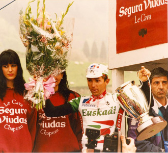 Agustn Sagasti en su primera victoria en 1994 para el equipo Euskadi.