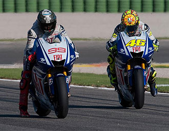 Rossi y Lorenzo, en acción