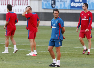 Los jugadores del Murcia, durante un entrenamiento