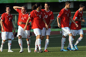 Los jugadores de Suiza celebran uno de los goles ante Colombia