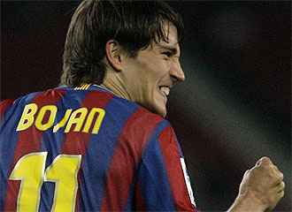 Bojan celebra un gol en la Copa del Rey.