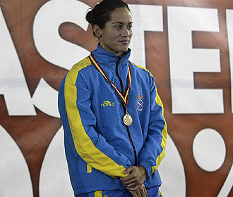 ngela San Juan posa con su medalla de oro en Castelln.
