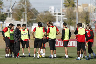 Entrenamiento del Sevilla para preparar el partido contra el Valladolid.