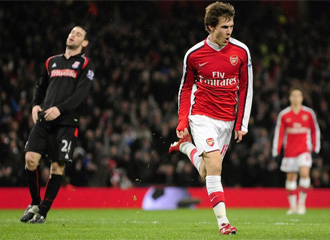 Ramsey celebra su gol ante el Stoke City en el Emirates Stadium